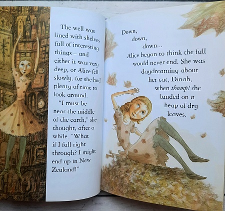 Alice In Wonderland  (Usborne Young Reading)